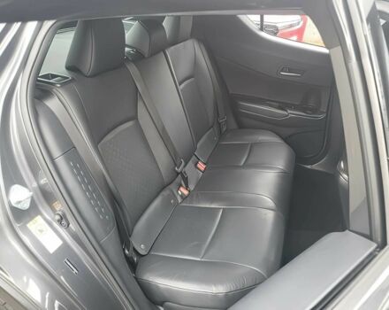 Серый Тойота C-HR, объемом двигателя 2 л и пробегом 37 тыс. км за 11200 $, фото 12 на Automoto.ua