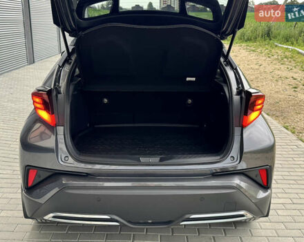Сірий Тойота C-HR, об'ємом двигуна 1.99 л та пробігом 74 тис. км за 28800 $, фото 8 на Automoto.ua