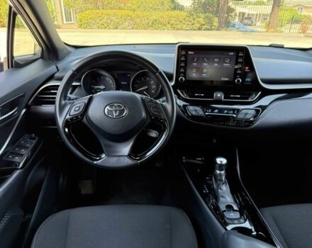 Сірий Тойота C-HR, об'ємом двигуна 2 л та пробігом 46 тис. км за 16800 $, фото 6 на Automoto.ua
