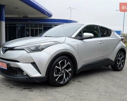 Тойота C-HR 2019 в Киеве на Automoto.ua Серый Тойота C-HR, объемом двигателя 1.8 л и пробегом 133 тыс. км за 21500 $, фото 6 на Automoto.ua
