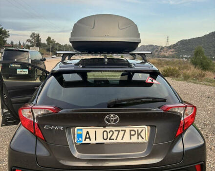 Серый Тойота C-HR, объемом двигателя 1.99 л и пробегом 60 тыс. км за 17900 $, фото 12 на Automoto.ua