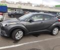 Серый Тойота C-HR, объемом двигателя 2 л и пробегом 5 тыс. км за 18500 $, фото 1 на Automoto.ua