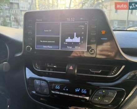 Серый Тойота C-HR, объемом двигателя 1.99 л и пробегом 56 тыс. км за 21500 $, фото 17 на Automoto.ua
