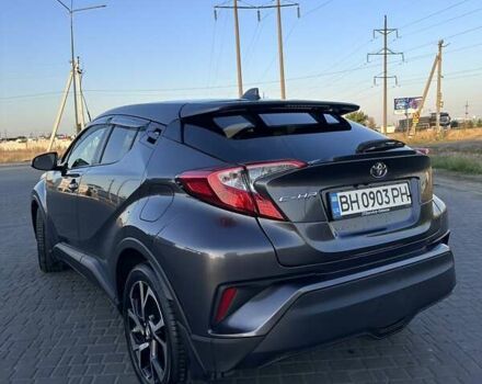 Серый Тойота C-HR, объемом двигателя 1.99 л и пробегом 136 тыс. км за 17000 $, фото 1 на Automoto.ua