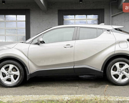 Сірий Тойота C-HR, об'ємом двигуна 1.2 л та пробігом 42 тис. км за 23000 $, фото 8 на Automoto.ua