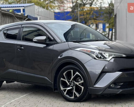 Серый Тойота C-HR, объемом двигателя 1.99 л и пробегом 136 тыс. км за 19300 $, фото 33 на Automoto.ua