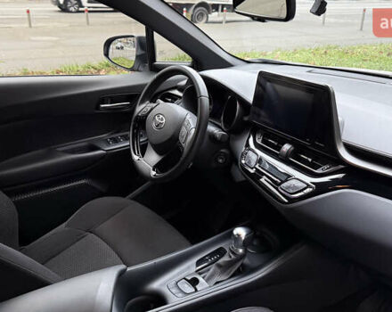 Сірий Тойота C-HR, об'ємом двигуна 1.2 л та пробігом 42 тис. км за 23000 $, фото 16 на Automoto.ua