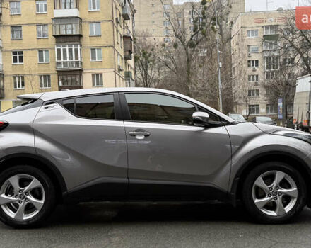 Сірий Тойота C-HR, об'ємом двигуна 1.2 л та пробігом 42 тис. км за 23000 $, фото 4 на Automoto.ua