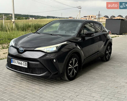 Сірий Тойота C-HR, об'ємом двигуна 1.99 л та пробігом 74 тис. км за 28800 $, фото 6 на Automoto.ua