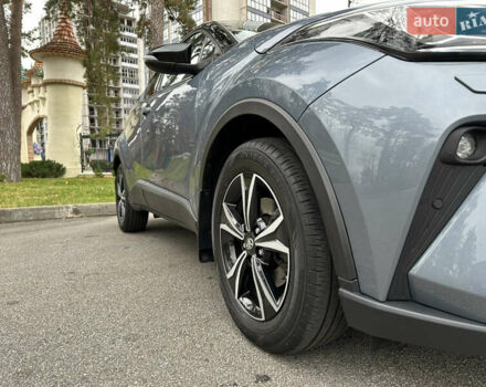 Сірий Тойота C-HR, об'ємом двигуна 1.2 л та пробігом 25 тис. км за 23900 $, фото 15 на Automoto.ua