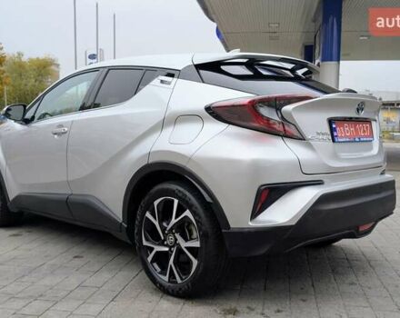 Тойота C-HR 2019 в Киеве на Automoto.ua Серый Тойота C-HR, объемом двигателя 1.8 л и пробегом 133 тыс. км за 21500 $, фото 1 на Automoto.ua
