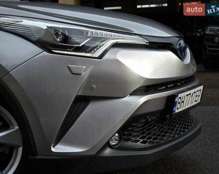 Сірий Тойота C-HR, об'ємом двигуна 1.8 л та пробігом 60 тис. км за 26500 $, фото 1 на Automoto.ua