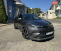 Серый Тойота C-HR, объемом двигателя 1.99 л и пробегом 47 тыс. км за 18999 $, фото 2 на Automoto.ua