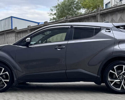 Серый Тойота C-HR, объемом двигателя 1.99 л и пробегом 136 тыс. км за 19300 $, фото 39 на Automoto.ua