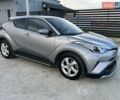 Тойота C-HR 2019 у Чернівцях на Automoto.ua Сірий Тойота C-HR, об'ємом двигуна 1.8 л та пробігом 99 тис. км за 27000 $, фото 1 на Automoto.ua