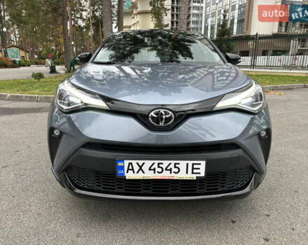 Сірий Тойота C-HR, об'ємом двигуна 1.2 л та пробігом 25 тис. км за 23900 $, фото 3 на Automoto.ua