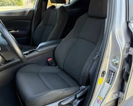 Сірий Тойота C-HR, об'ємом двигуна 2 л та пробігом 46 тис. км за 16800 $, фото 7 на Automoto.ua