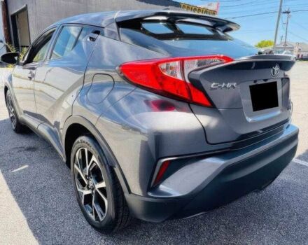 Серый Тойота C-HR, объемом двигателя 2 л и пробегом 68 тыс. км за 7400 $, фото 5 на Automoto.ua