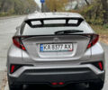 Серый Тойота C-HR, объемом двигателя 1.2 л и пробегом 54 тыс. км за 21500 $, фото 2 на Automoto.ua