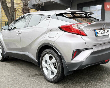 Сірий Тойота C-HR, об'ємом двигуна 1.2 л та пробігом 42 тис. км за 23000 $, фото 7 на Automoto.ua