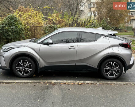 Серый Тойота C-HR, объемом двигателя 1.2 л и пробегом 54 тыс. км за 21500 $, фото 9 на Automoto.ua