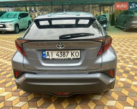 Сірий Тойота C-HR, об'ємом двигуна 1.8 л та пробігом 125 тис. км за 25000 $, фото 3 на Automoto.ua