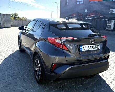 Серый Тойота C-HR, объемом двигателя 1.99 л и пробегом 56 тыс. км за 21500 $, фото 4 на Automoto.ua
