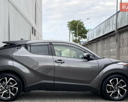Серый Тойота C-HR, объемом двигателя 1.99 л и пробегом 136 тыс. км за 19300 $, фото 42 на Automoto.ua