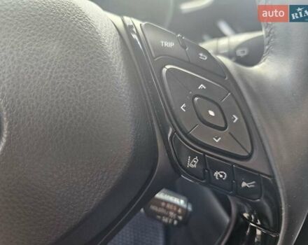Серый Тойота C-HR, объемом двигателя 1.2 л и пробегом 24 тыс. км за 21999 $, фото 18 на Automoto.ua