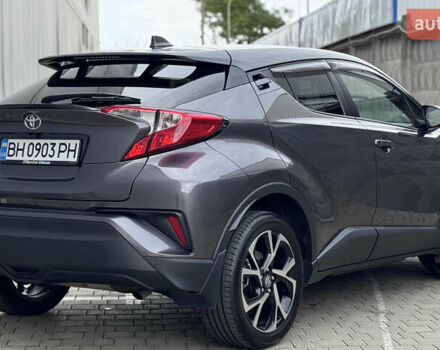 Серый Тойота C-HR, объемом двигателя 1.99 л и пробегом 136 тыс. км за 19300 $, фото 23 на Automoto.ua