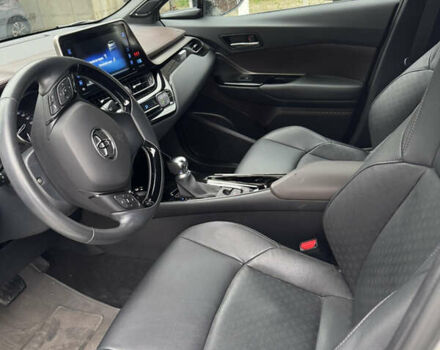 Серый Тойота C-HR, объемом двигателя 1.2 л и пробегом 12 тыс. км за 26500 $, фото 5 на Automoto.ua