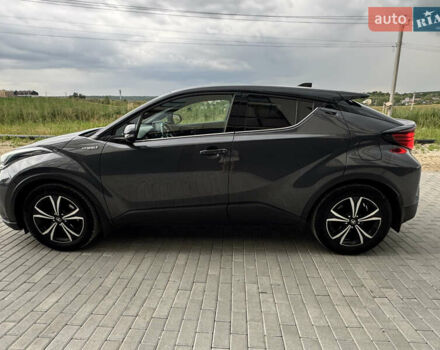 Сірий Тойота C-HR, об'ємом двигуна 1.99 л та пробігом 74 тис. км за 28800 $, фото 1 на Automoto.ua