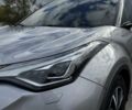Серый Тойота C-HR, объемом двигателя 2 л и пробегом 99 тыс. км за 27000 $, фото 1 на Automoto.ua