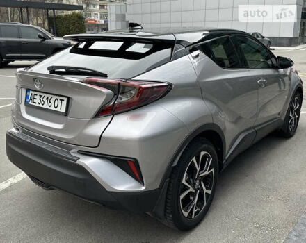 Сірий Тойота C-HR, об'ємом двигуна 2 л та пробігом 29 тис. км за 22999 $, фото 10 на Automoto.ua