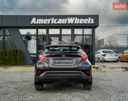 Серый Тойота C-HR, объемом двигателя 2 л и пробегом 28 тыс. км за 22400 $, фото 5 на Automoto.ua