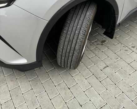 Серый Тойота C-HR, объемом двигателя 1.2 л и пробегом 12 тыс. км за 26500 $, фото 12 на Automoto.ua