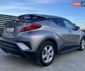 Тойота C-HR 2019 у Чернівцях на Automoto.ua Сірий Тойота C-HR, об'ємом двигуна 1.8 л та пробігом 99 тис. км за 27000 $, фото 5 на Automoto.ua