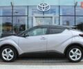 Серый Тойота C-HR, объемом двигателя 1.8 л и пробегом 72 тыс. км за 24520 $, фото 2 на Automoto.ua