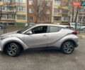 Серый Тойота C-HR, объемом двигателя 1.99 л и пробегом 80 тыс. км за 20500 $, фото 6 на Automoto.ua
