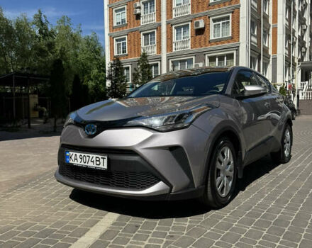 Серый Тойота C-HR, объемом двигателя 1.2 л и пробегом 43 тыс. км за 23000 $, фото 1 на Automoto.ua