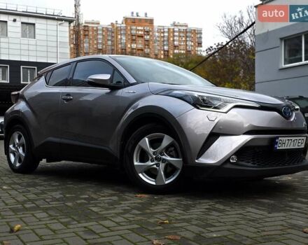 Сірий Тойота C-HR, об'ємом двигуна 1.8 л та пробігом 60 тис. км за 26500 $, фото 17 на Automoto.ua