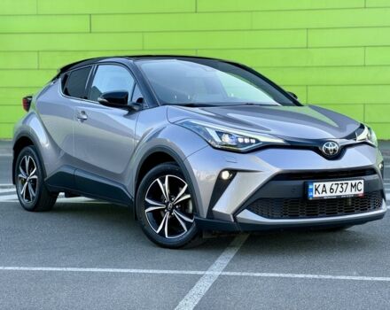 Серый Тойота C-HR, объемом двигателя 0.12 л и пробегом 24 тыс. км за 22900 $, фото 2 на Automoto.ua