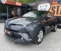 Серый Тойота C-HR, объемом двигателя 1.8 л и пробегом 128 тыс. км за 21300 $, фото 2 на Automoto.ua