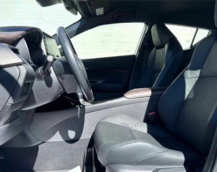 Серый Тойота C-HR, объемом двигателя 2 л и пробегом 30 тыс. км за 4650 $, фото 7 на Automoto.ua