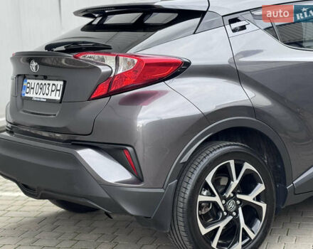 Серый Тойота C-HR, объемом двигателя 1.99 л и пробегом 136 тыс. км за 19300 $, фото 14 на Automoto.ua