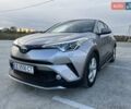 Тойота C-HR 2019 у Чернівцях на Automoto.ua Сірий Тойота C-HR, об'ємом двигуна 1.8 л та пробігом 99 тис. км за 27000 $, фото 1 на Automoto.ua
