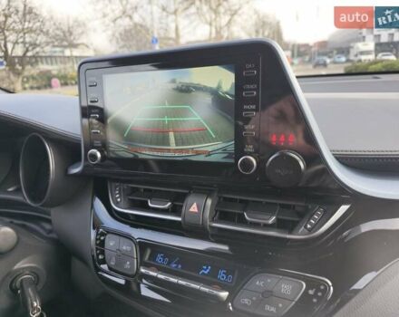 Серый Тойота C-HR, объемом двигателя 1.2 л и пробегом 60 тыс. км за 21900 $, фото 26 на Automoto.ua