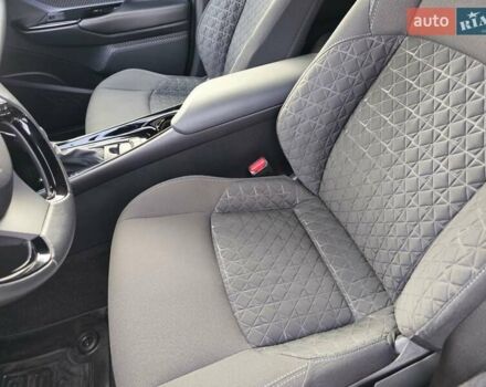 Серый Тойота C-HR, объемом двигателя 1.2 л и пробегом 60 тыс. км за 21900 $, фото 14 на Automoto.ua
