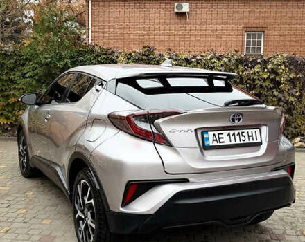 Серый Тойота C-HR, объемом двигателя 1.99 л и пробегом 67 тыс. км за 21500 $, фото 1 на Automoto.ua