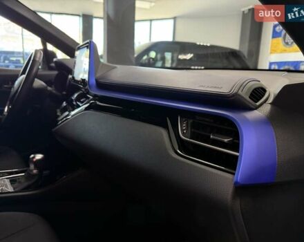 Сірий Тойота C-HR, об'ємом двигуна 1.99 л та пробігом 58 тис. км за 27500 $, фото 52 на Automoto.ua